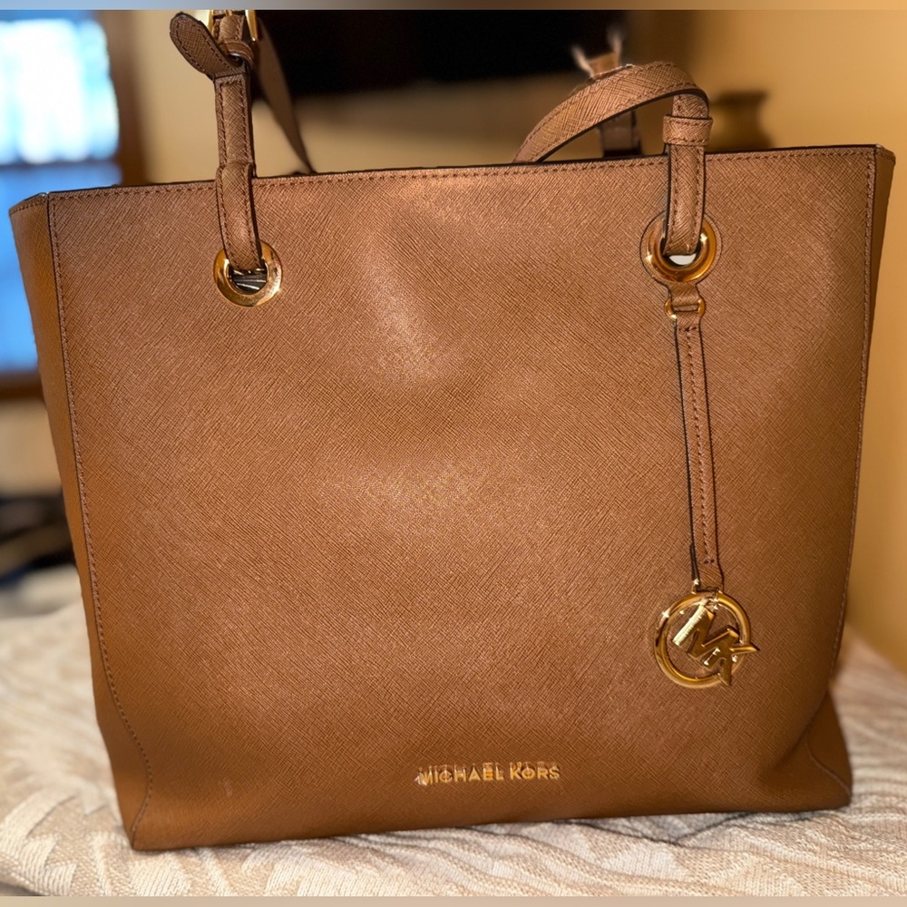 GUC Michael Kors Walsh Tote